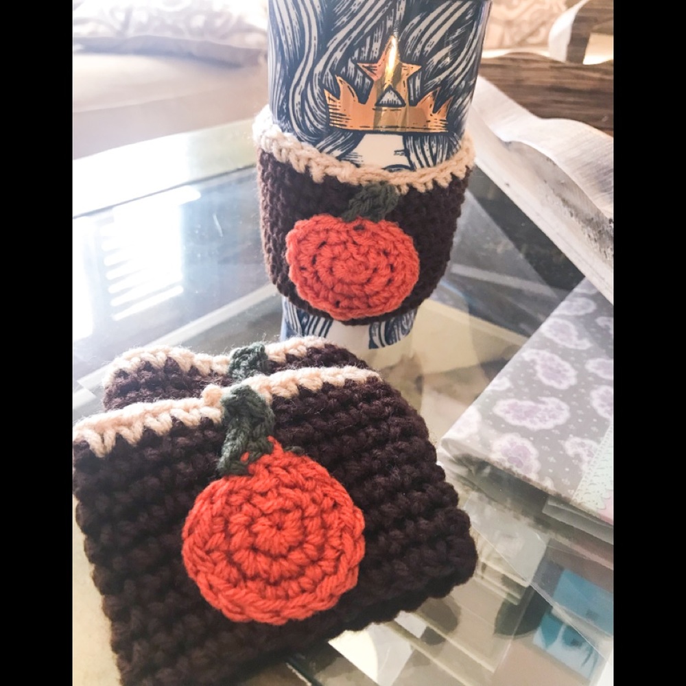 Mug / cup cozy hand knitted by grandma 👵🏻